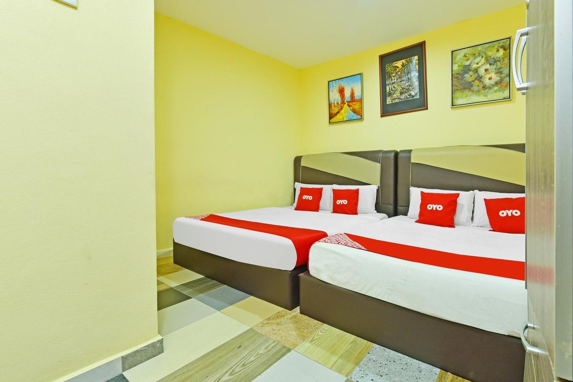 Oyo 873 Bamboo Inn Batu Ferringhi Esterno foto